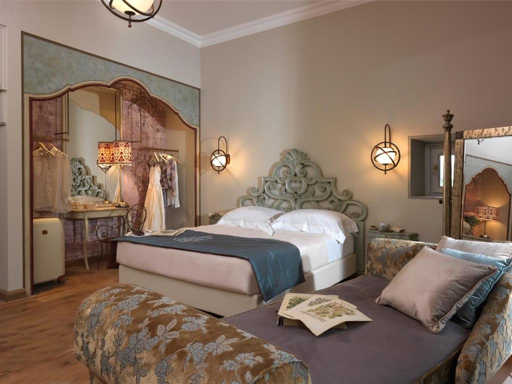 7 nights Italy bed and breakfast (Hotel Ville sull'Arno) flights included