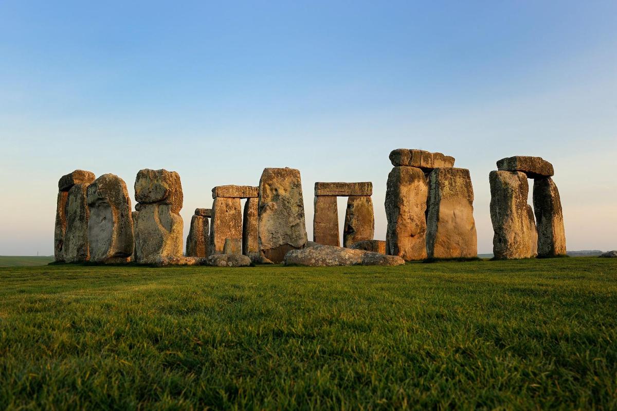 Windsor Castle, Stonehenge and Oxford Tour
