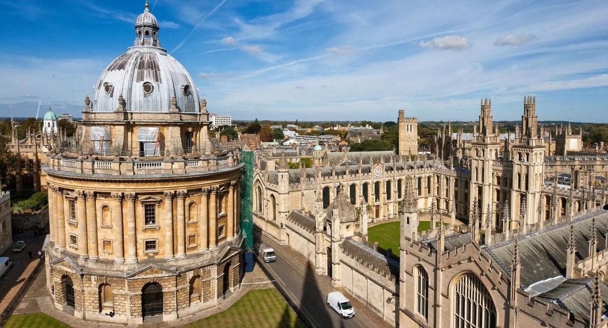 Warwick Castle, Stratford, Oxford and the Cotswolds