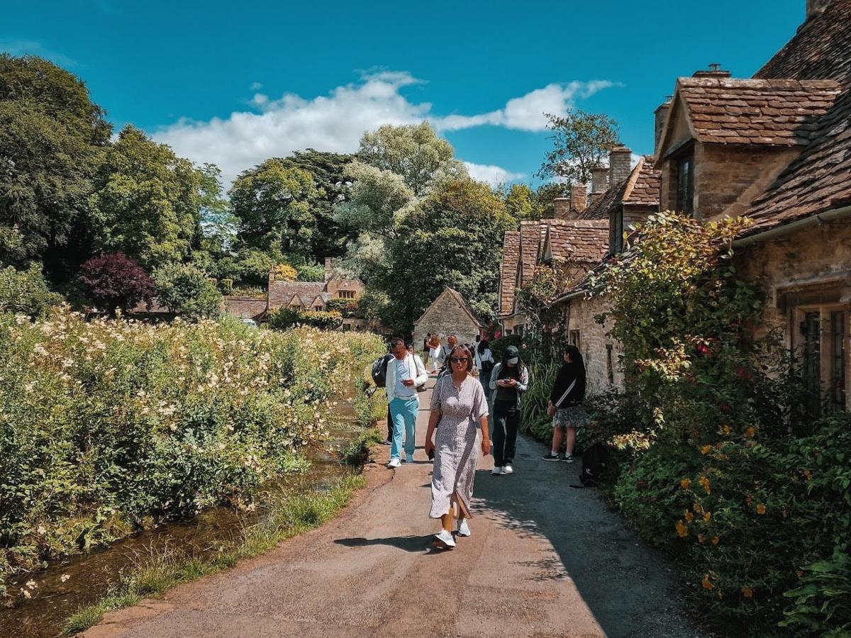 Full-day Tour of the Cotswolds with Lunch