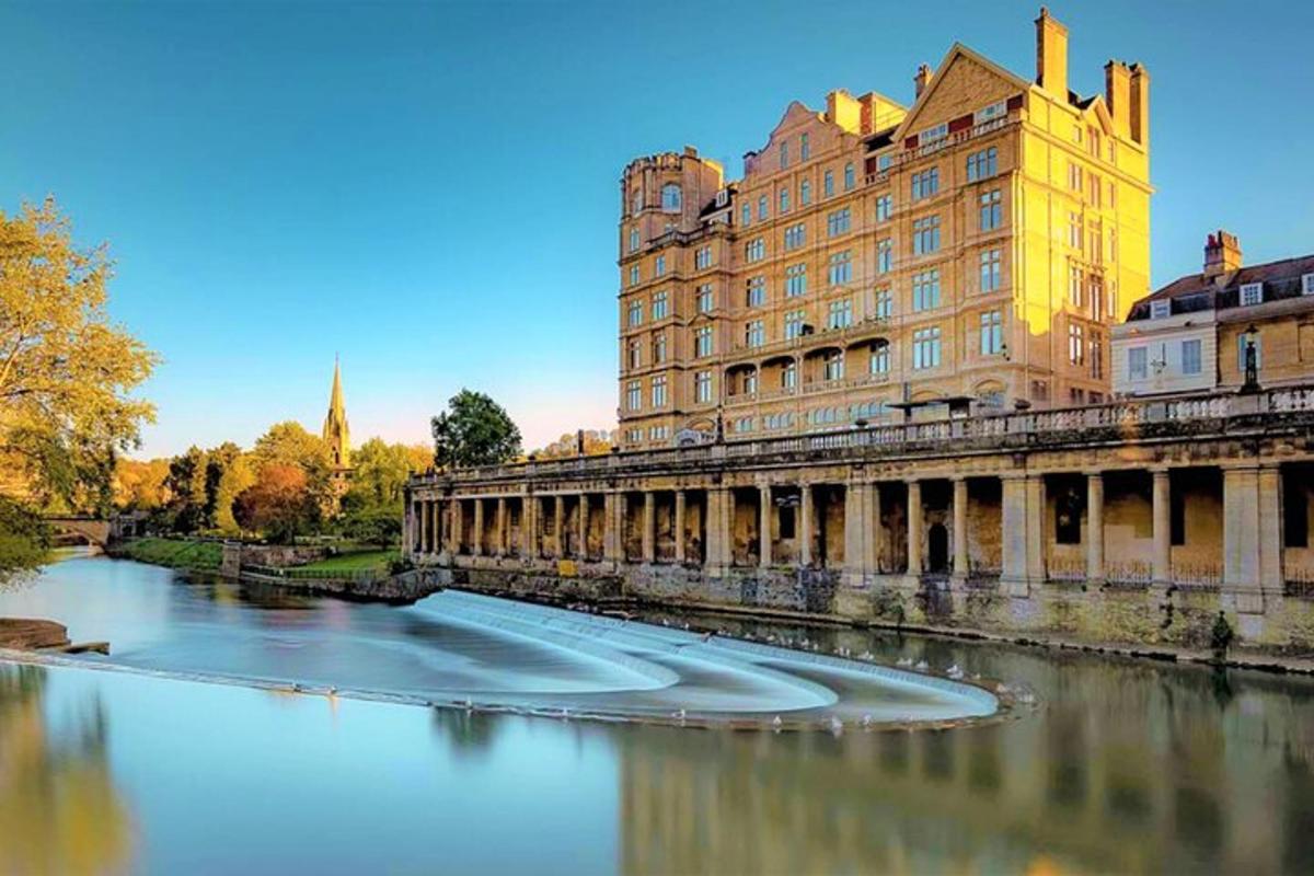 Iconic England Tour & Hotel Stay with 3 attractions included