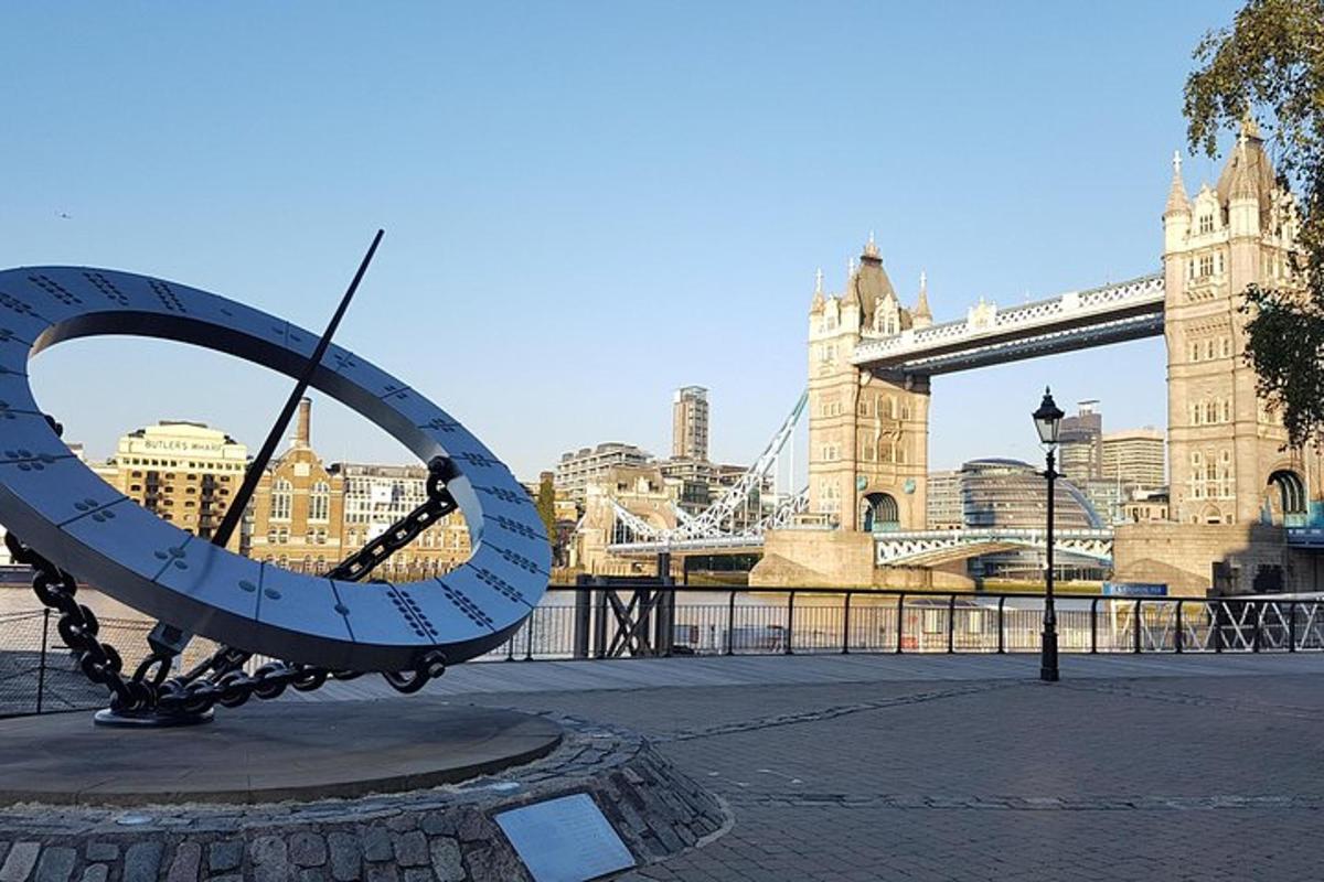The London Black Cab Tour - Chauffeur & Narrated Guided Tour