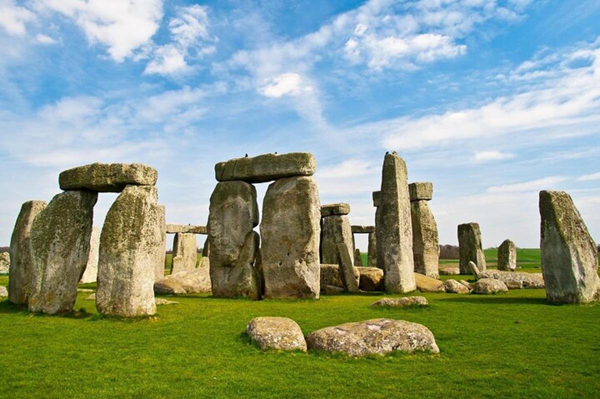 Stonehenge, Bath ,Windsor Castle From London