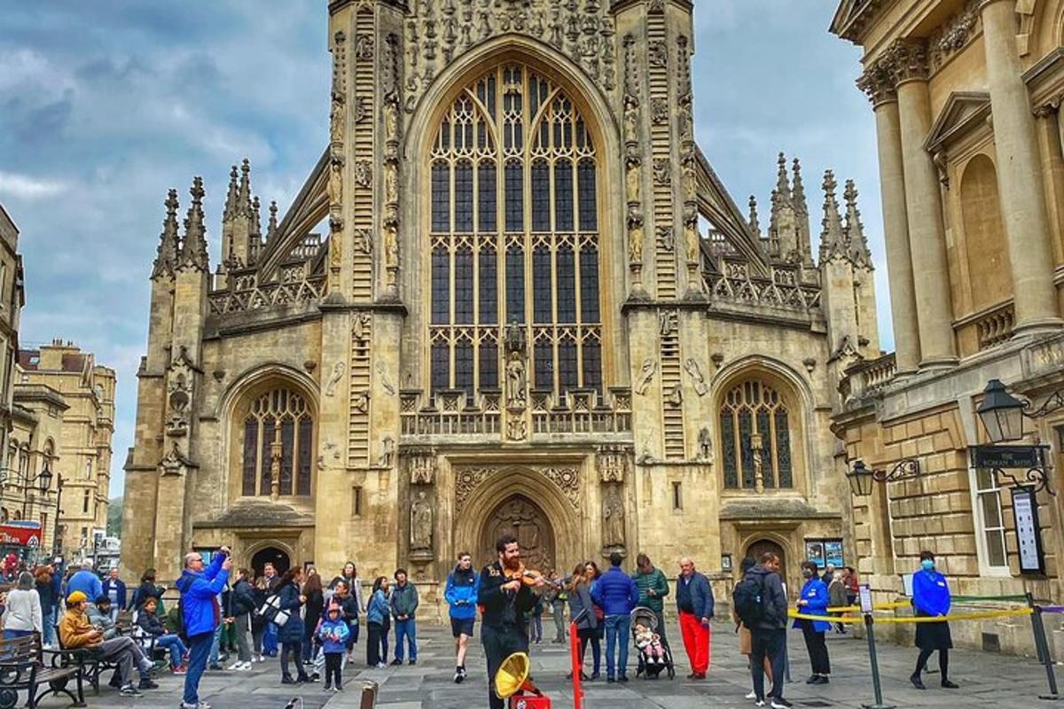 Stonehenge, Bath ,Windsor Castle From London