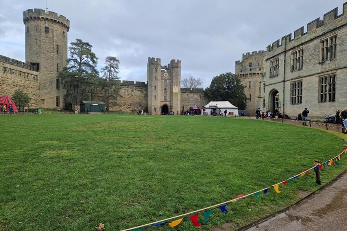 Private tour from London via Warwick Castle & Stratford upon Avon