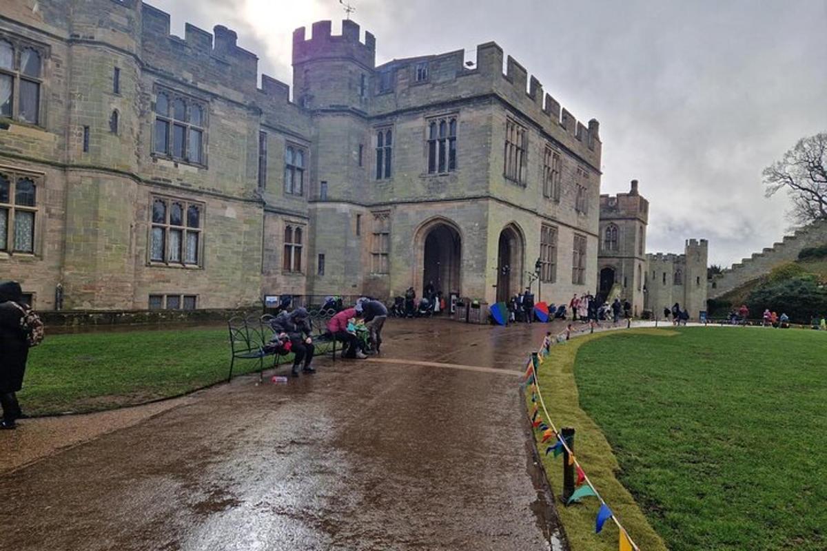 Private tour from London via Warwick Castle & Stratford upon Avon