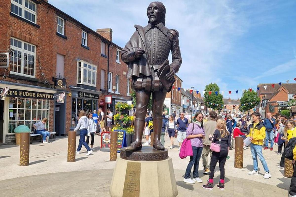 Private tour from London via Warwick Castle & Stratford upon Avon