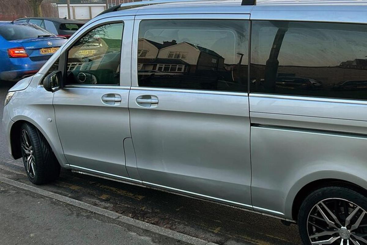 Private Guided Tour of London Highlights in Executive Vehicle
