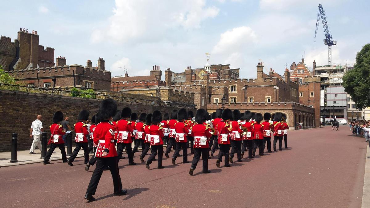 Guided Tour of Changing the Guard Ceremony