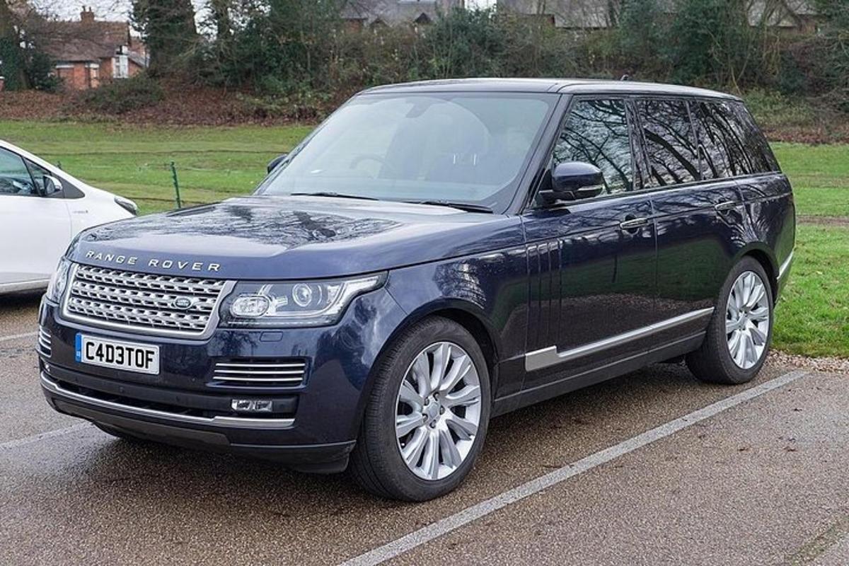 Bath Day Trip From London With Private Transfer in Range Rover