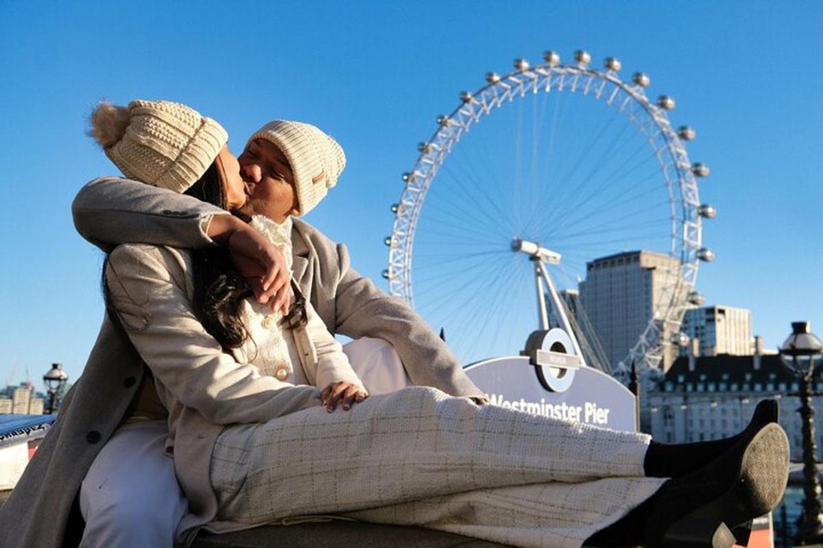 London Private Landmark Tour with Professional Photographer