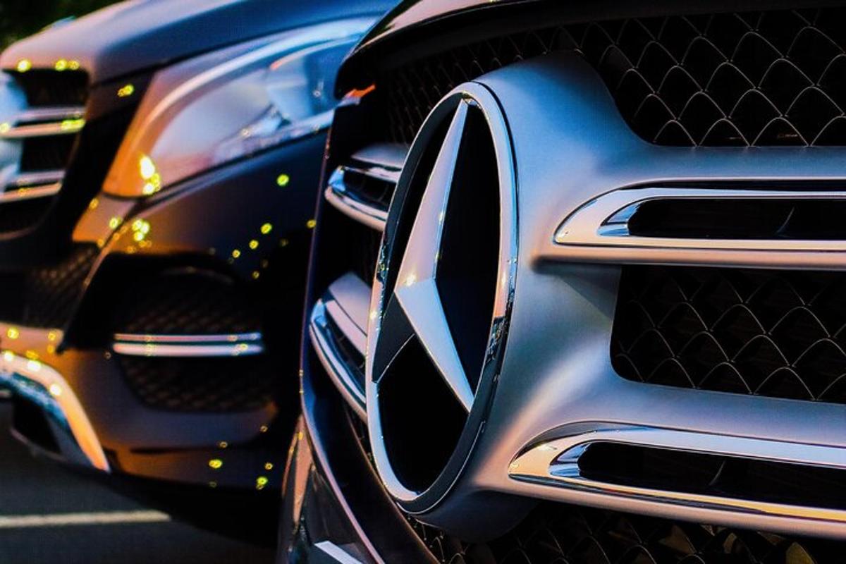 London to Gatwick Private Chauffeur Professional Service