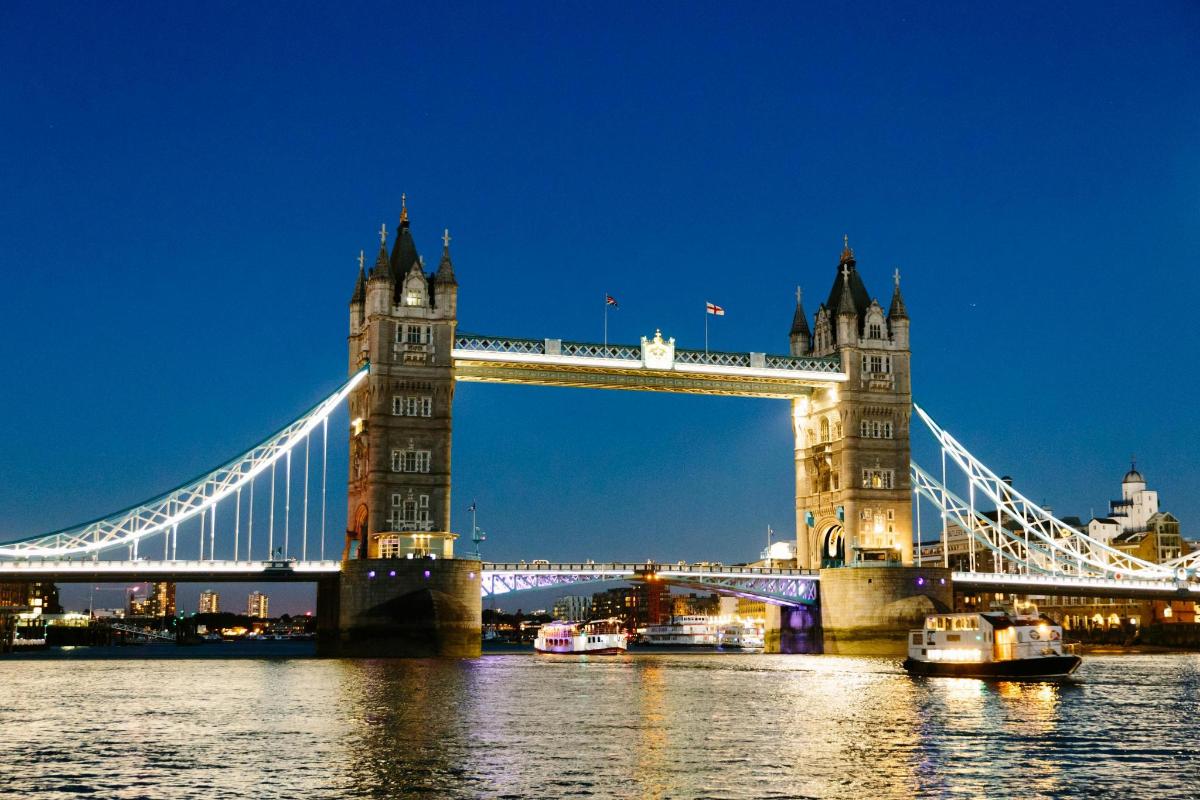 Evening Thames Bike Tour with Beer Tasting
