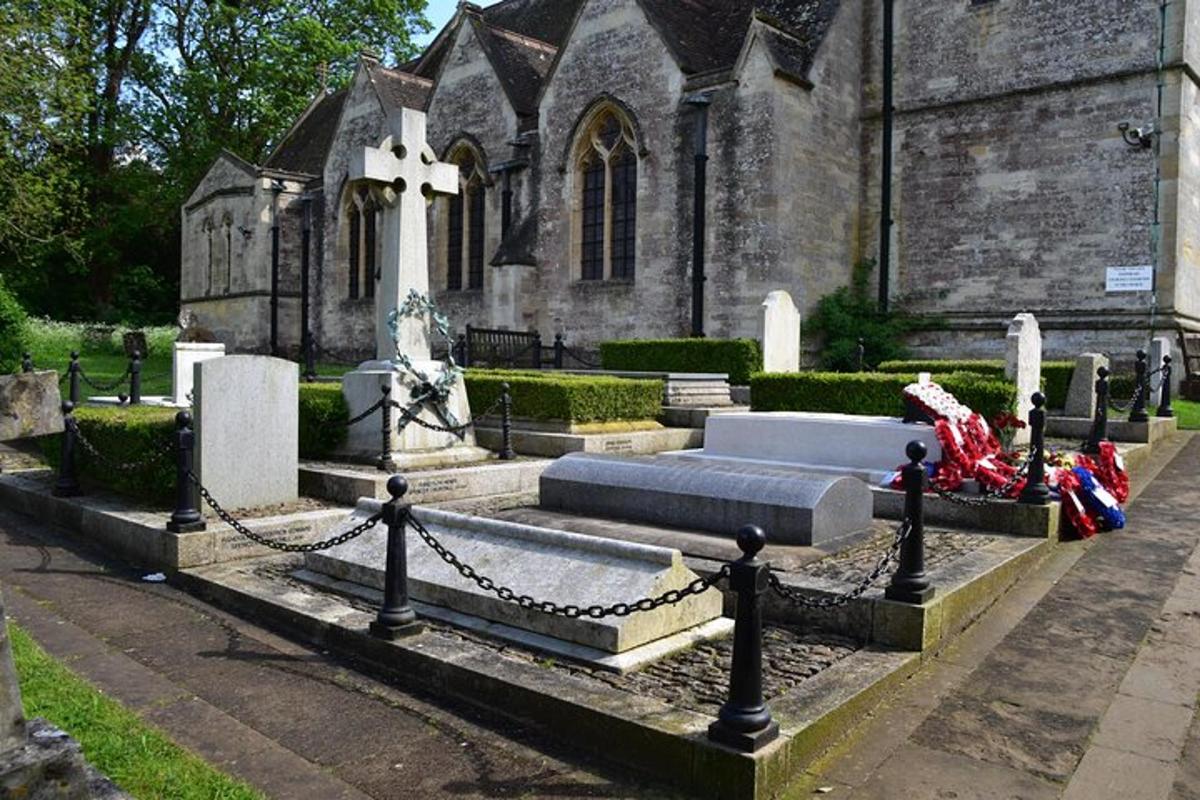 Explore the Cotswolds (Private Day Tour from London)