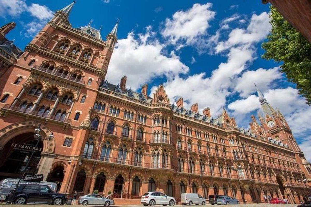 4 Hour Tour Harry Potter Locations In London (With Private Guide)