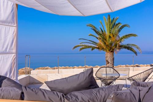 7 nights Greece bed and breakfast (Horizon Blu Boutique Hotel) flights included