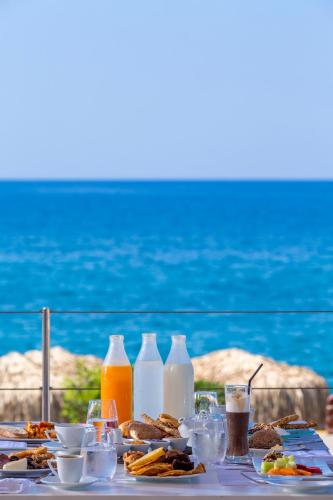 7 nights Greece bed and breakfast (Horizon Blu Boutique Hotel) flights included