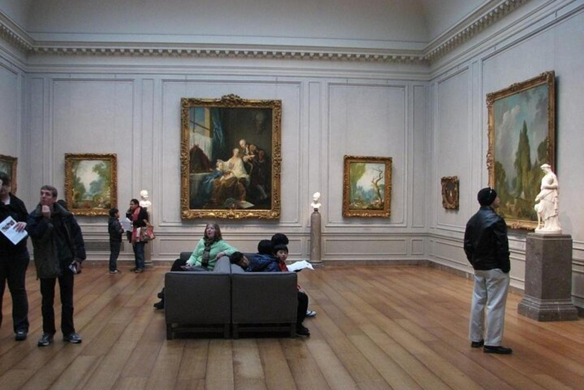 Visit the 3 Best London Art Galleries with a Fun Local Guide!