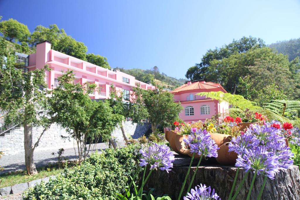 7 nights Portugal bed and breakfast (BIO Hotel - Hotel Quinta da Serra) flights included