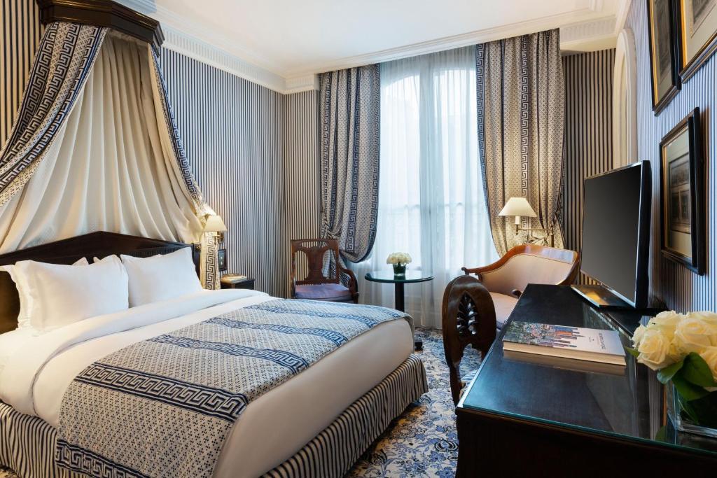 7 nights France bed and breakfast (Le Dokhan’s Paris Arc de Triomphe, a Tribute Portfolio Hotel) flights included