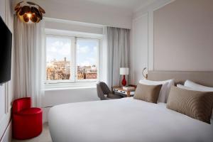 7 nights Amsterdam bed and breakfast (NH Collection Amsterdam Doelen) flights included