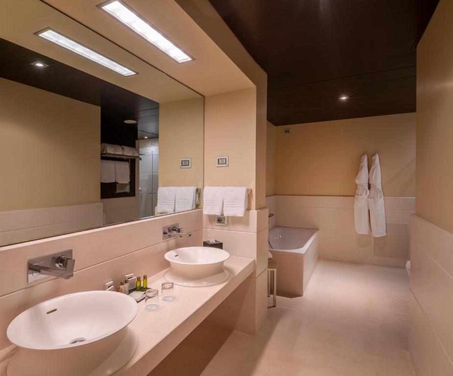 7 nights Italy bed and breakfast (Risorgimento Resort) flights included