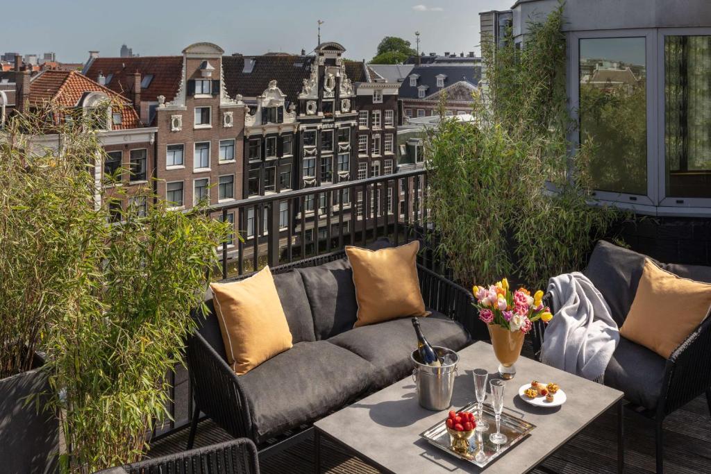 7 nights Amsterdam bed and breakfast (Anantara Grand Hotel Krasnapolsky Amsterdam) flights included
