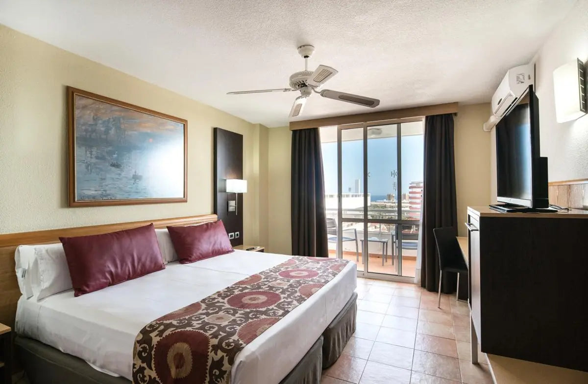 2 nights Spain bed and breakfast (Catalonia Oro Negro) flights included