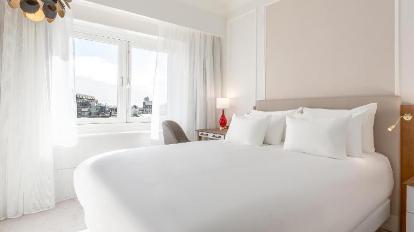 7 nights Amsterdam bed and breakfast (NH Collection Amsterdam Doelen) flights included