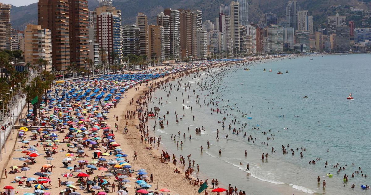 2 nights Spain bed and breakfast (Ambassador Playa II) flights included