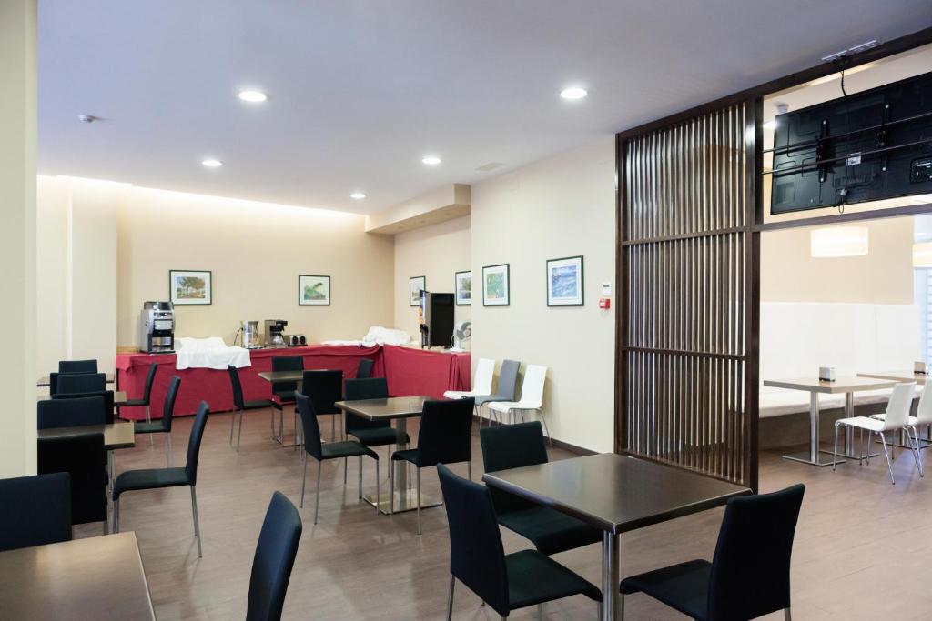 2 nights Spain (Valencia Ferrol) flights included ( room only )