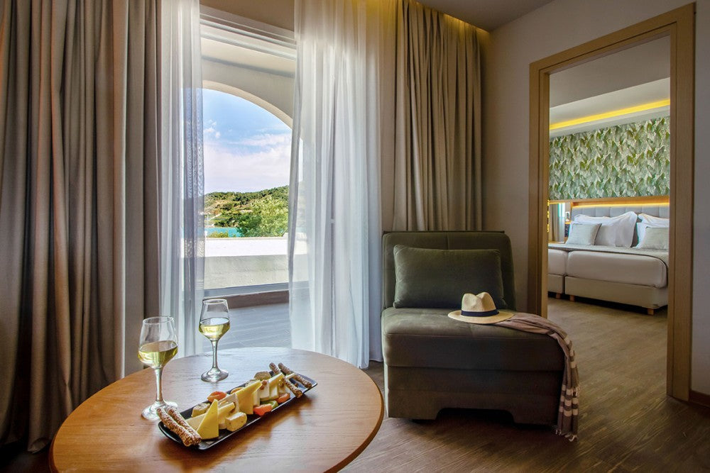7 nights Greece bed and breakfast (Dolce Attica Riviera) flights included