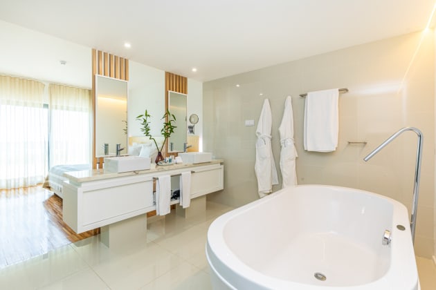 7 nights Portugal bed and breakfast (Pestana Algarve Race Hotel) flights included