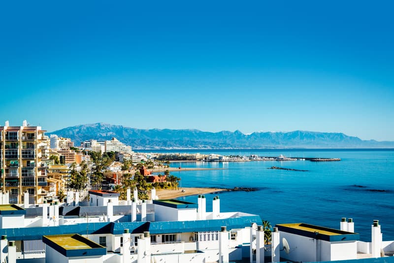 2 nights Spain bed and breakfast (Alay) flights included