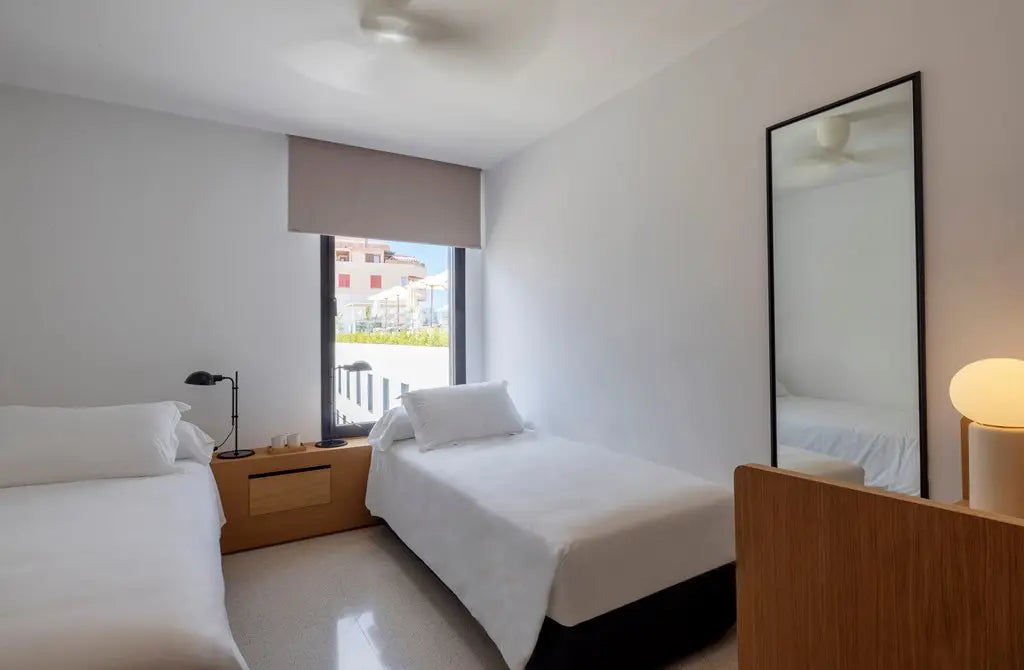 2 nights Spain bed and breakfast (HM Palma Blanc) flights included