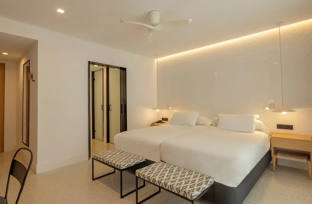 2 nights Spain bed and breakfast (HM Palma Blanc) flights included