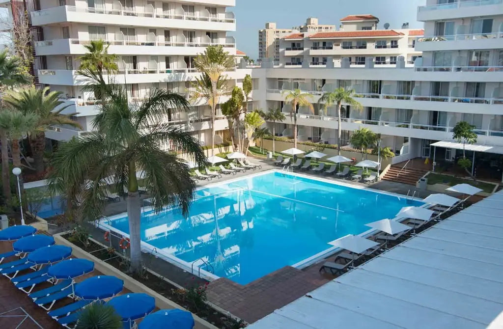 2 nights Spain bed and breakfast (Catalonia Oro Negro) flights included