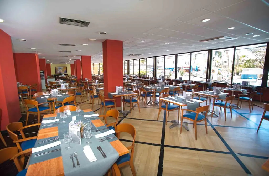 2 nights Spain bed and breakfast (Catalonia Oro Negro) flights included