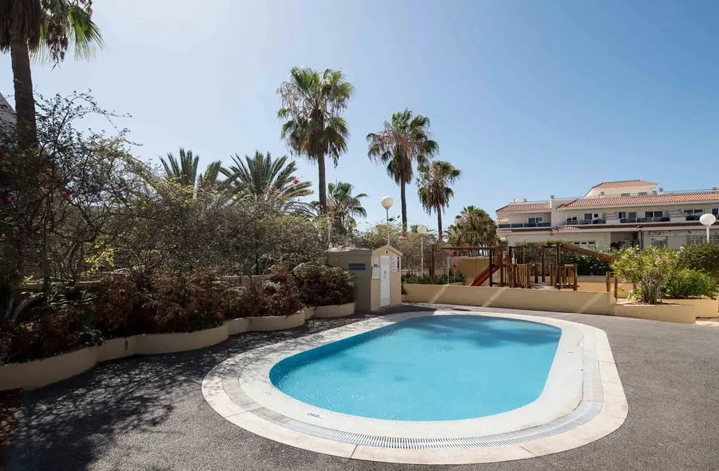 2 nights Spain bed and breakfast (Catalonia Oro Negro) flights included