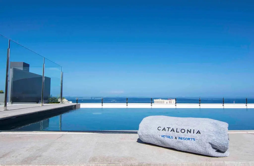 2 nights Spain bed and breakfast (Catalonia Oro Negro) flights included