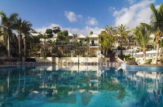 2 nights Spain bed and breakfast (Gran Oasis Resort) flights included