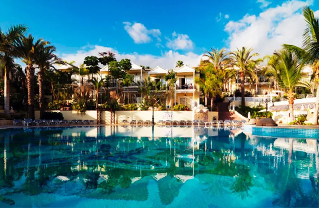 2 nights Spain bed and breakfast (Gran Oasis Resort) flights included