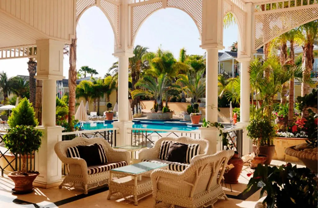 2 nights Spain bed and breakfast (Gran Oasis Resort) flights included