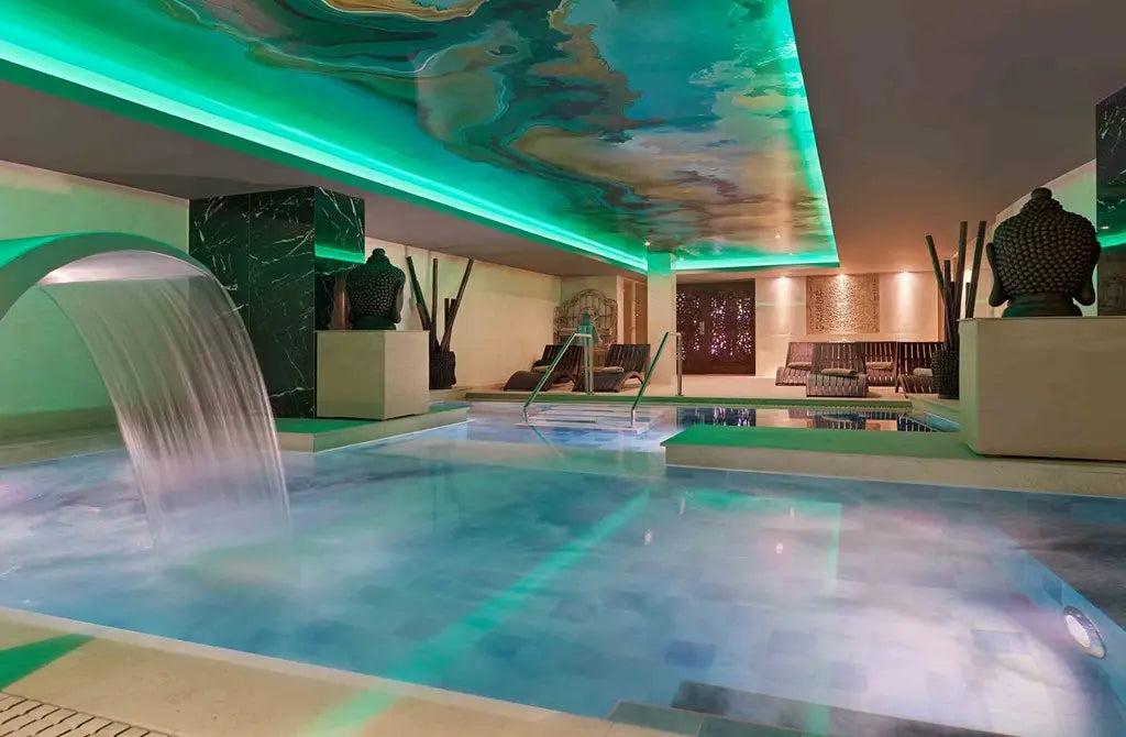 2 nights Spain bed and breakfast (Gran Oasis Resort) flights included