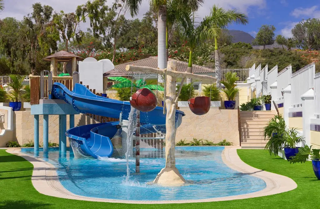 2 nights Spain bed and breakfast (Gran Oasis Resort) flights included