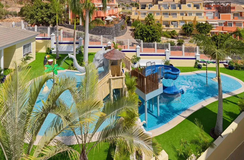 2 nights Spain bed and breakfast (Gran Oasis Resort) flights included