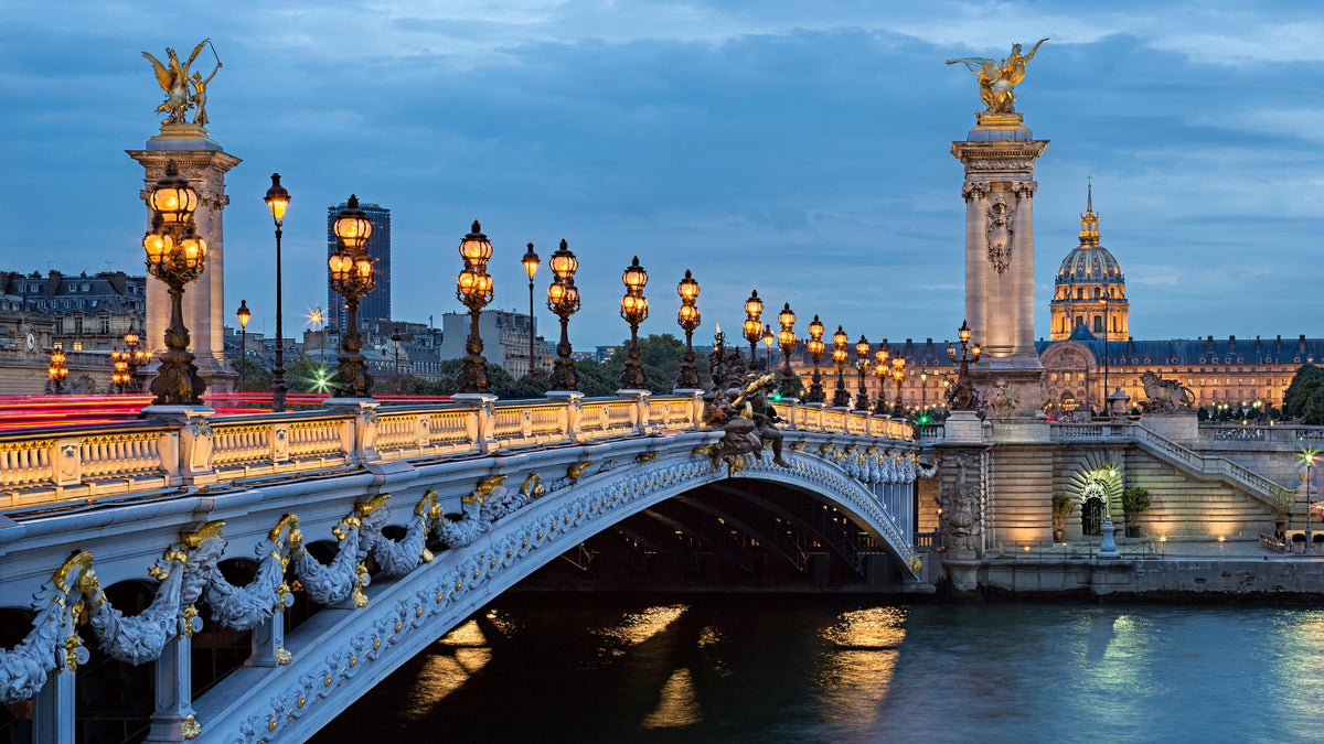 7 nights France bed and breakfast (Victoria Palace Hotel Paris) flights included