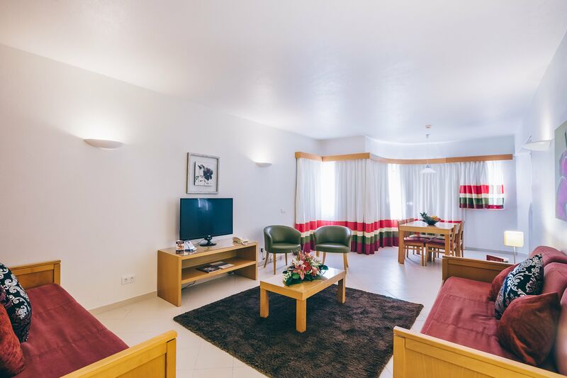 7 nights Portugal bed and breakfast (Grand Muthu Forte da Oura) flights included