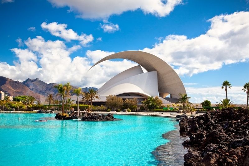 2 nights Spain bed and breakfast (Catalonia Oro Negro) flights included
