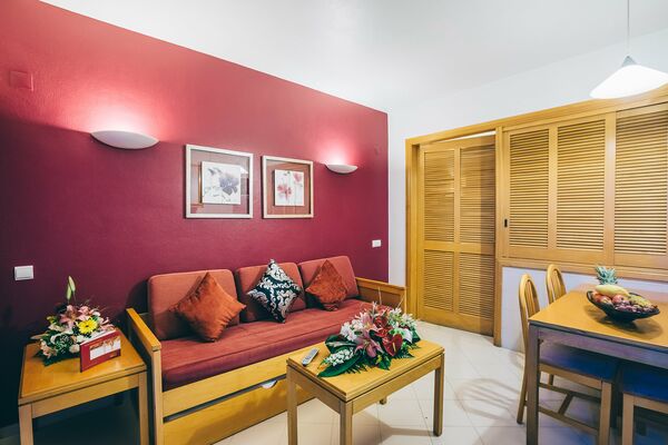 7 nights Portugal bed and breakfast (Grand Muthu Forte da Oura) flights included
